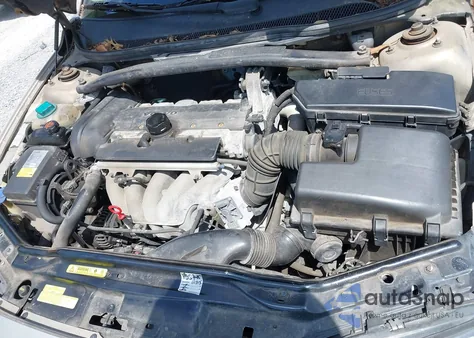 2002 Volvo V70 2.4 from USA, damaged, VIN YV1SW61R321196000